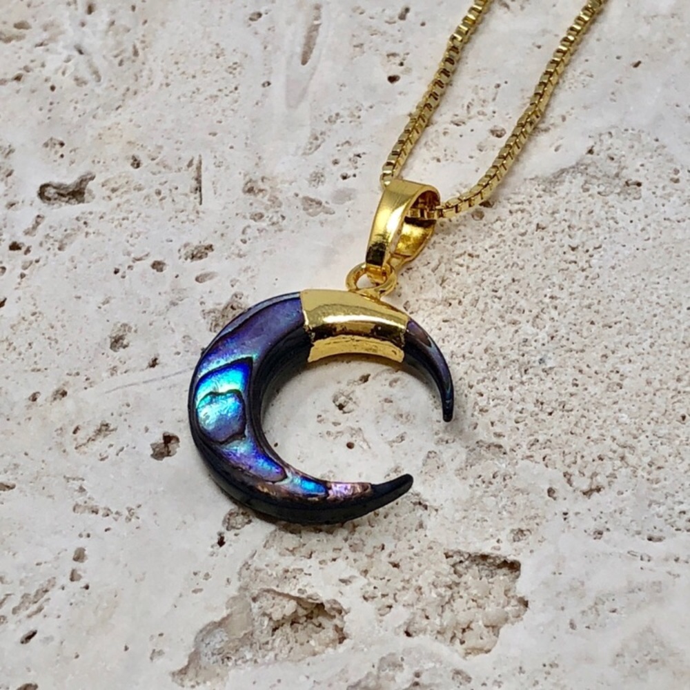 🆕Chandra | Abalone Crescent Moon Necklace - Picture 6 of 6